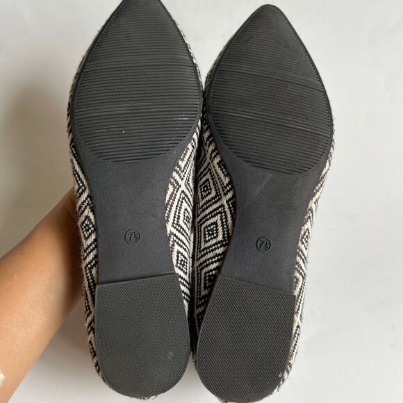 Loft Black & White Geometric Pointed Toe Flats Size 7.5 - Picture 5 of 5